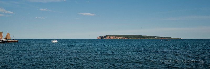 20100720_154506 Nikon D3.jpg - Bonaventure Island, off Perce, QC is home to several bird colonies, especially gannets